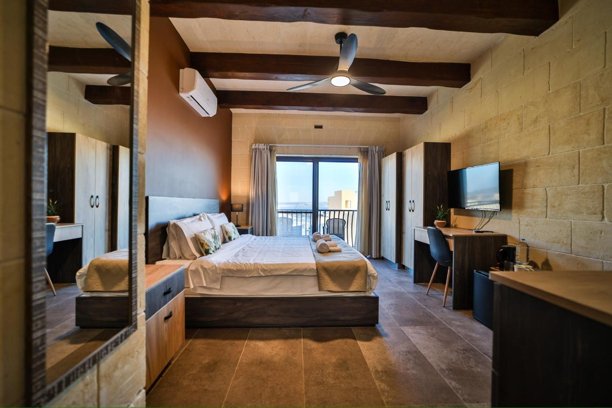 49 Sunrise Lodge Għajnsielem Buitenkant foto